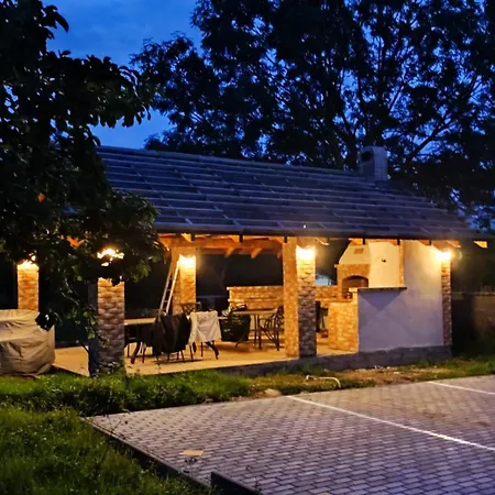 Διαμέρισμα 4